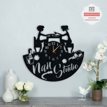 Ceas Nail Studio Personalizat Lemn