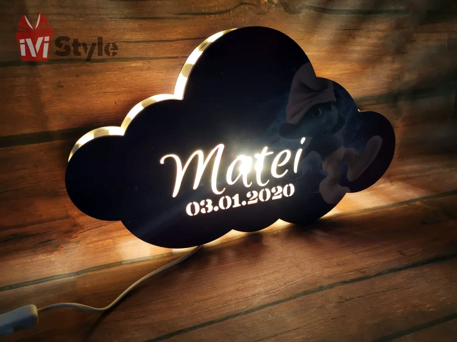 lampa-personalizata-norisor-strumfi