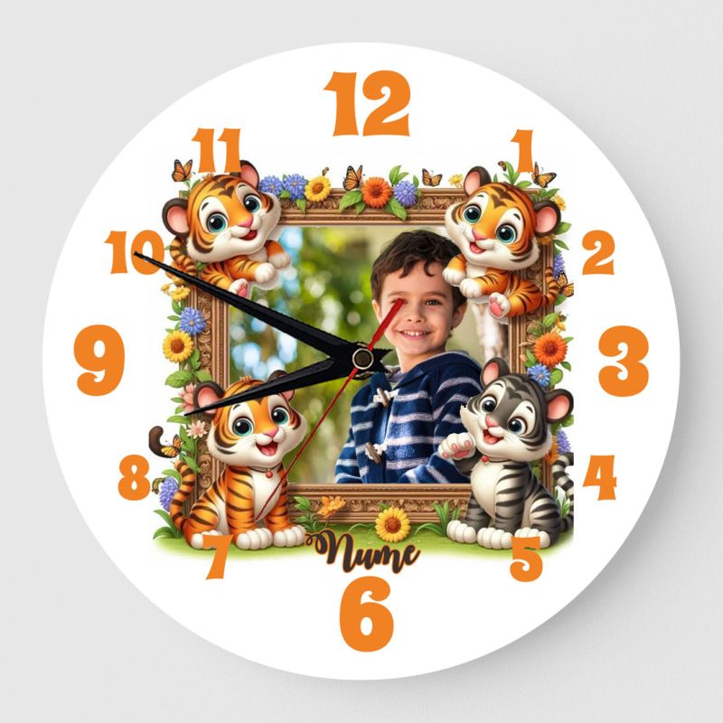 Ceas personalizat cu poza si nume copii tigrisori Ceas personalizat cu poza si nume copii tigrisori