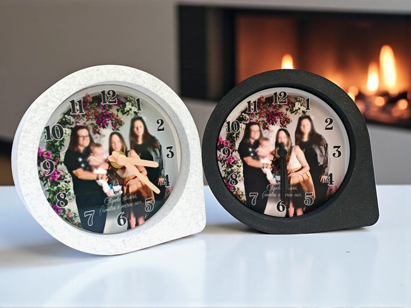 Ceas de birou personalizat cu Poza si Mesaj